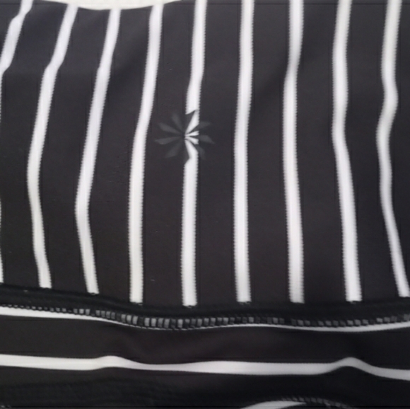 Athleta Stripe Contender 7/8 Tight Legging size S - Picture 9 of 12